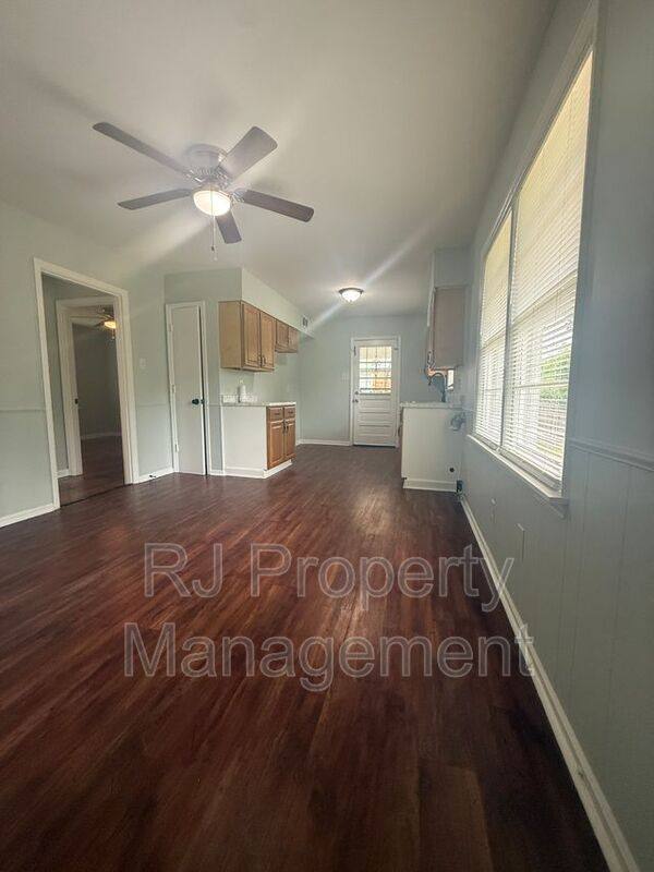 House for rent at 1821 Dale Lavern Rd, Memphis, TN 38116