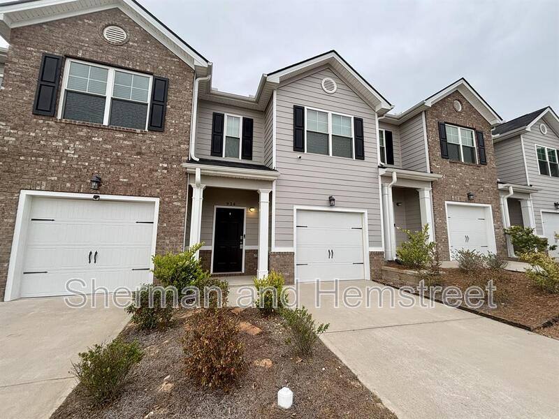 Townhouse for rent at 934 Quaint Parrish Circle, Graniteville, SC 29829