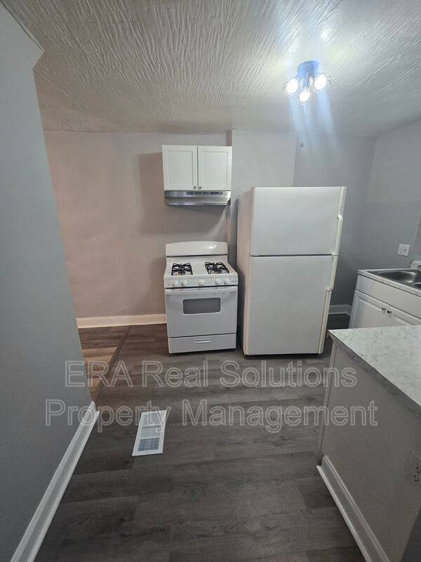Apartment for rent at 693 N Dawson Ave, Columbus, OH 43219