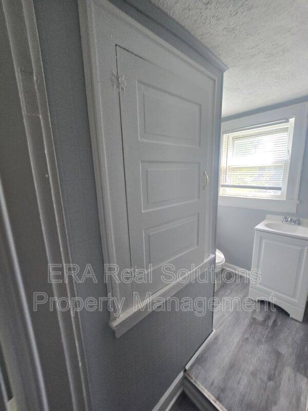 House for rent at 1557 N Brooks, Columbus, OH 43211