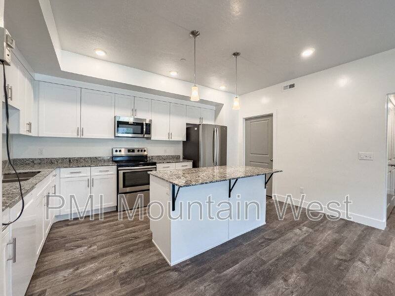 Condo for rent at 875 S Depot St #A131, Clearfield, UT 84015