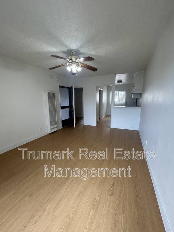 Apartment for rent at 321 E Tujunga Ave #J, Burbank, CA 91502