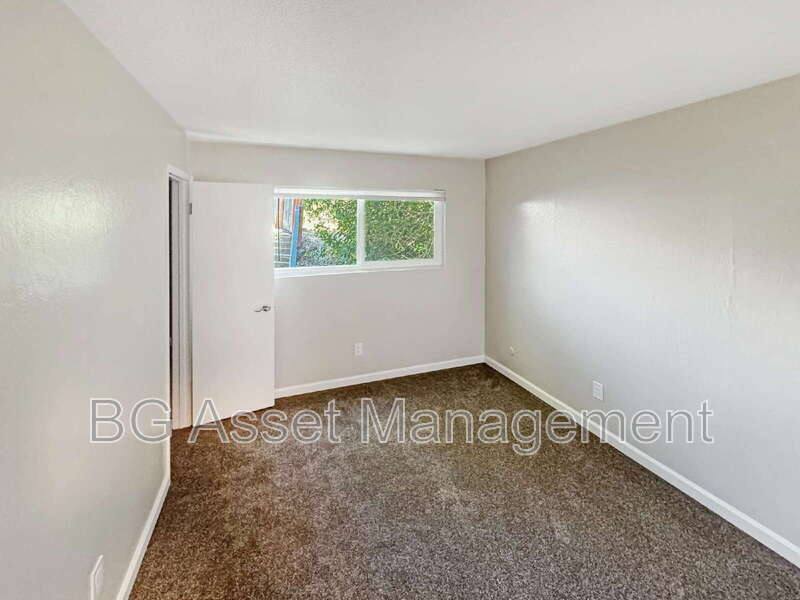 Apartment for rent at 102 Avian Dr, Vallejo, CA 94591