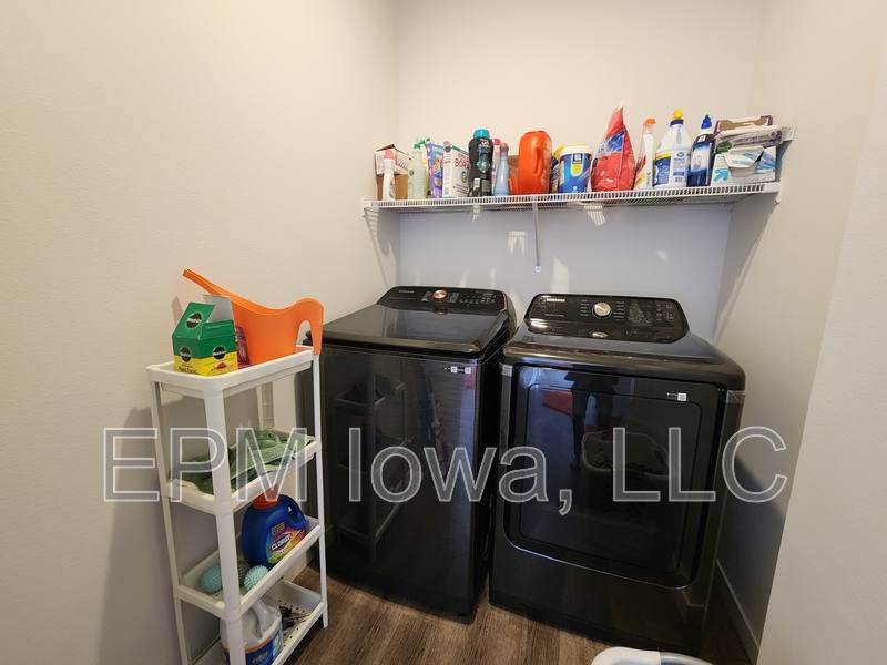 House for rent at 114 Dogwood Lane, Tiffin, IA 52340