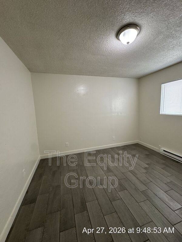 Apartment for rent at 352 S Blackstone St #1, Tulare, CA 93274