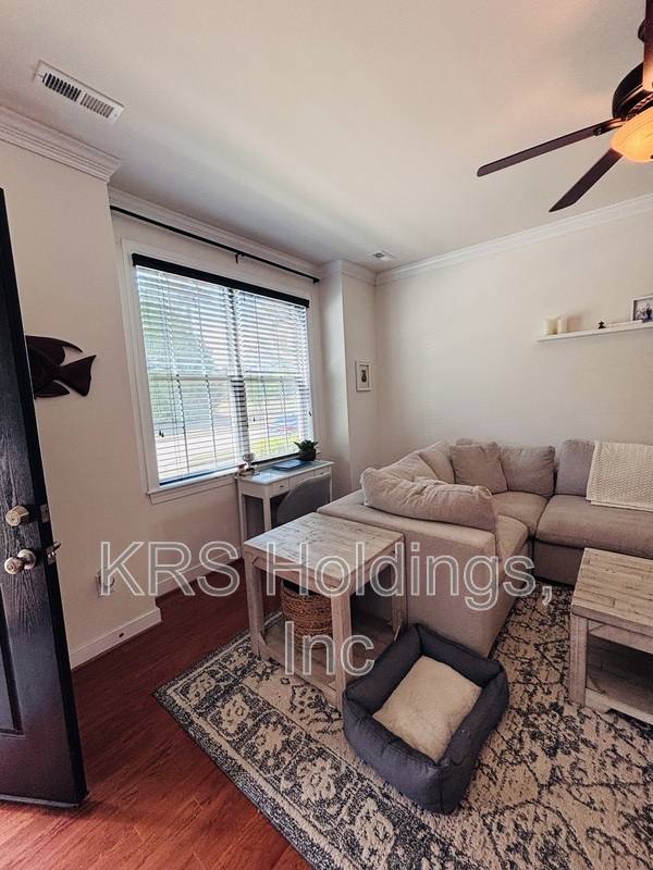 Townhouse for rent at 229 Quarterpath Rd, Williamsburg, VA 23185