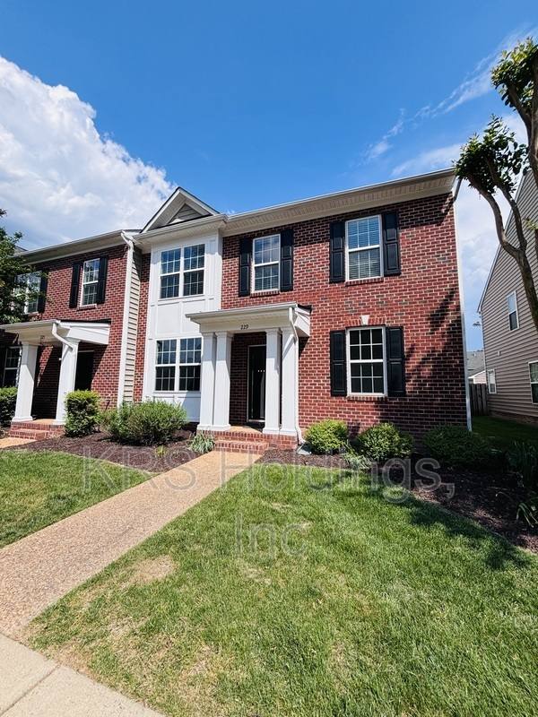 Townhouse for rent at 229 Quarterpath Rd, Williamsburg, VA 23185