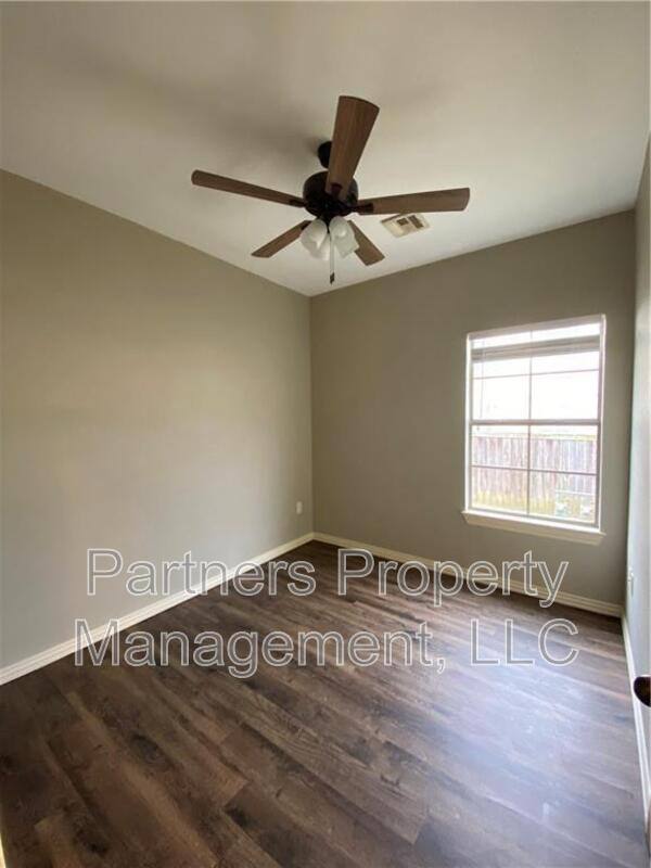 Apartment for rent at 2673 N Miranda St #4, Fayetteville, AR 72703
