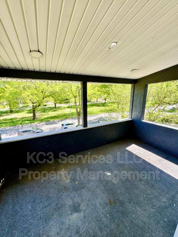 Apartment for rent at 5122 The Paseo, Kansas City, MO 64110
