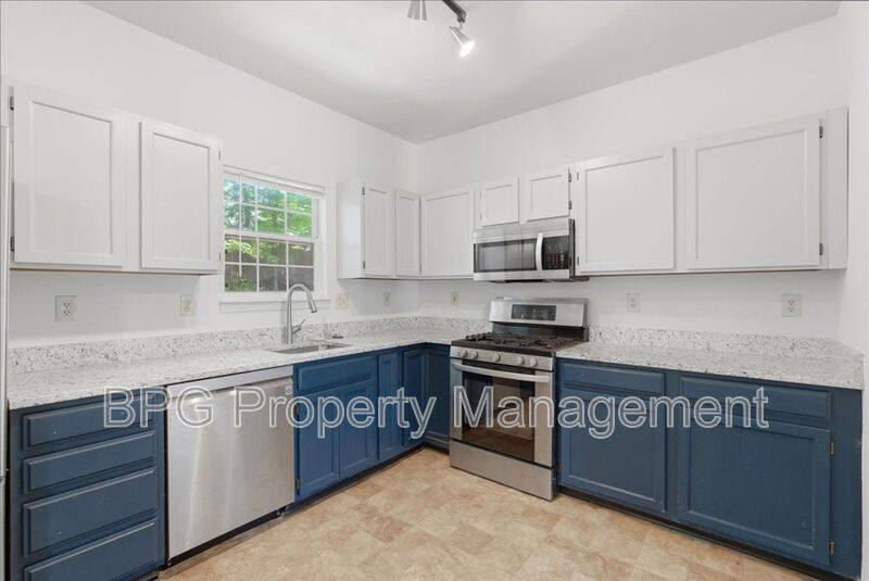 Townhouse for rent at 522 Breckinridge Square SE, Leesburg, VA 20175