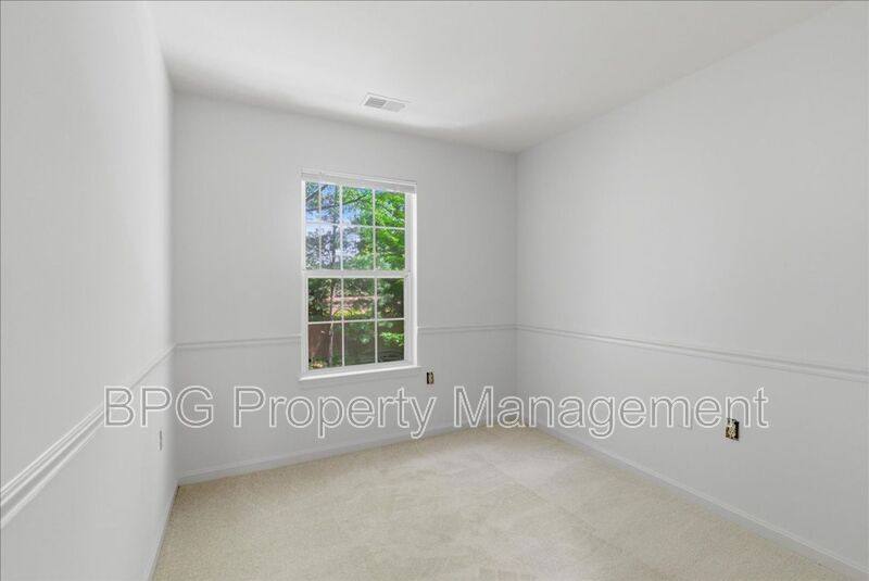 Townhouse for rent at 522 Breckinridge Square SE, Leesburg, VA 20175