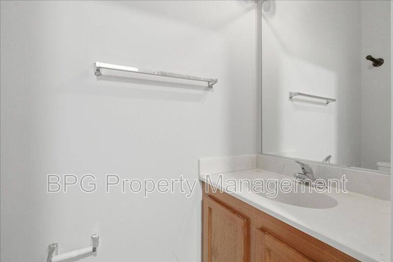 Townhouse for rent at 522 Breckinridge Square SE, Leesburg, VA 20175