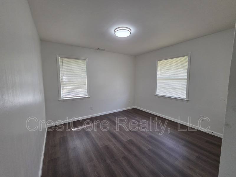 House for rent at 3992 Ridgedale St, Memphis, TN 38127