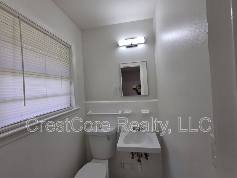 House for rent at 3992 Ridgedale St, Memphis, TN 38127