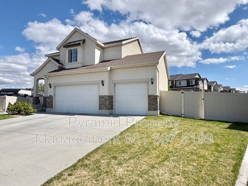 House for rent at 5297 W Halton Lane, West Valley City, UT 84120