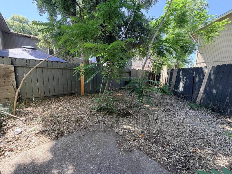 Apartment for rent at 6222 Porterfield Court, Stockton, CA 95207