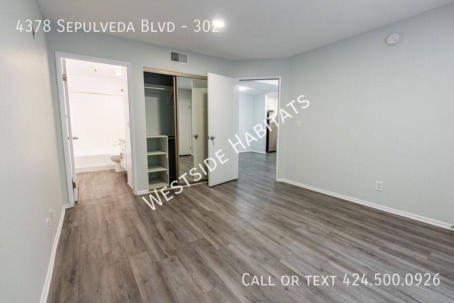 Apartment for rent at 4378 Sepulveda Blvd, Sherman Oaks, CA 91403