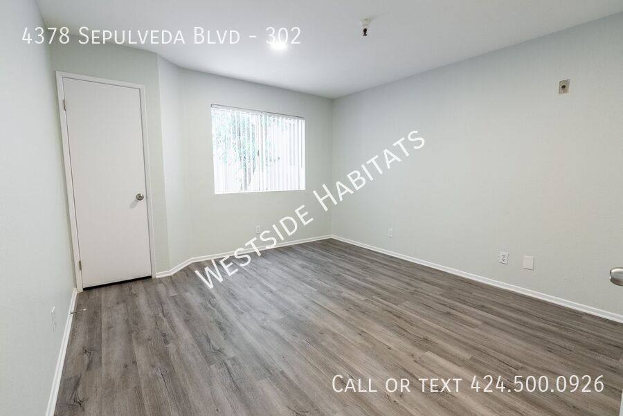 Apartment for rent at 4378 Sepulveda Blvd, Sherman Oaks, CA 91403