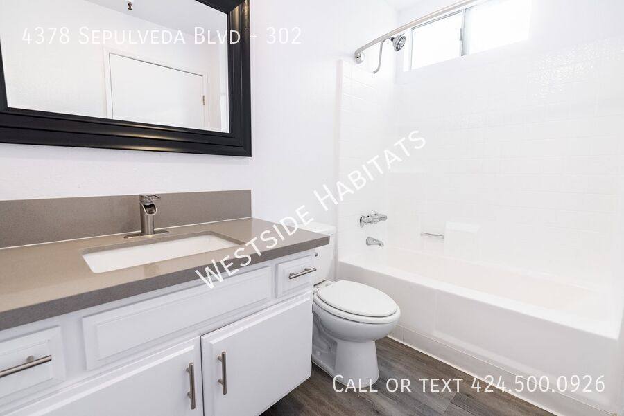 Apartment for rent at 4378 Sepulveda Blvd, Sherman Oaks, CA 91403