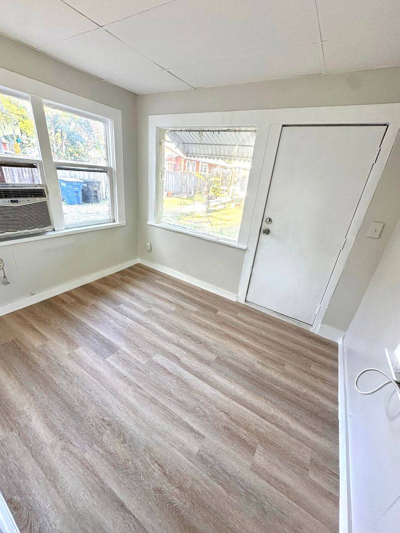 Apartment for rent at 404 Pennsylvania Ave, Clearwater, FL 33755