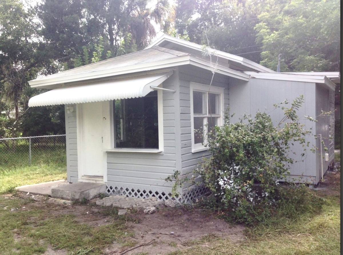 Apartment for rent at 404 Pennsylvania Ave, Clearwater, FL 33755