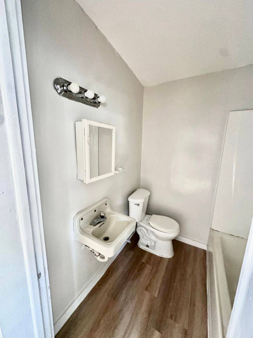 Apartment for rent at 404 Pennsylvania Ave, Clearwater, FL 33755