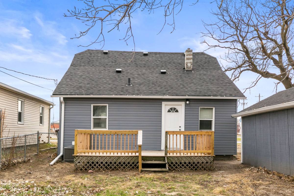 House for rent at 1634 Ave A, Council Bluffs, IA 51501