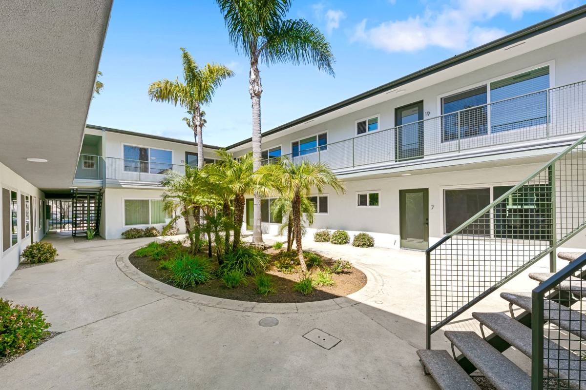 Apartment for rent at 1720 Park Ave, Long Beach, CA 90815