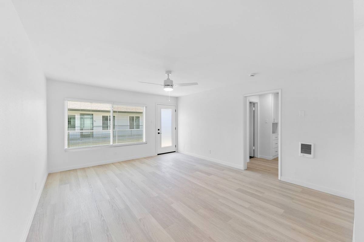 Apartment for rent at 1720 Park Ave, Long Beach, CA 90815