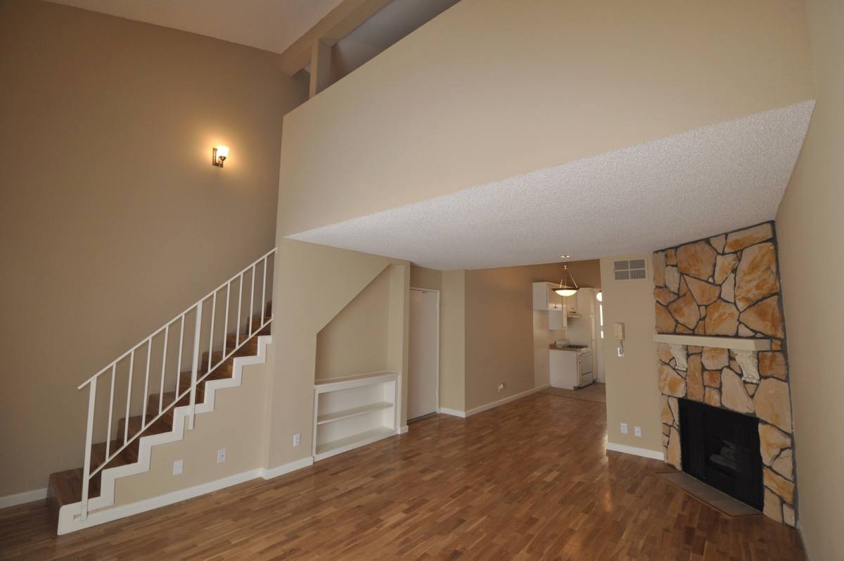 Apartment for rent at 11045 La Maida St, North Hollywood, CA 91601