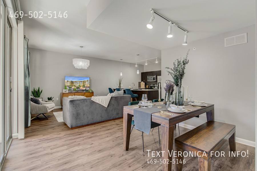 Apartment for rent at 929 Norwood St, Fort Worth, TX 76107