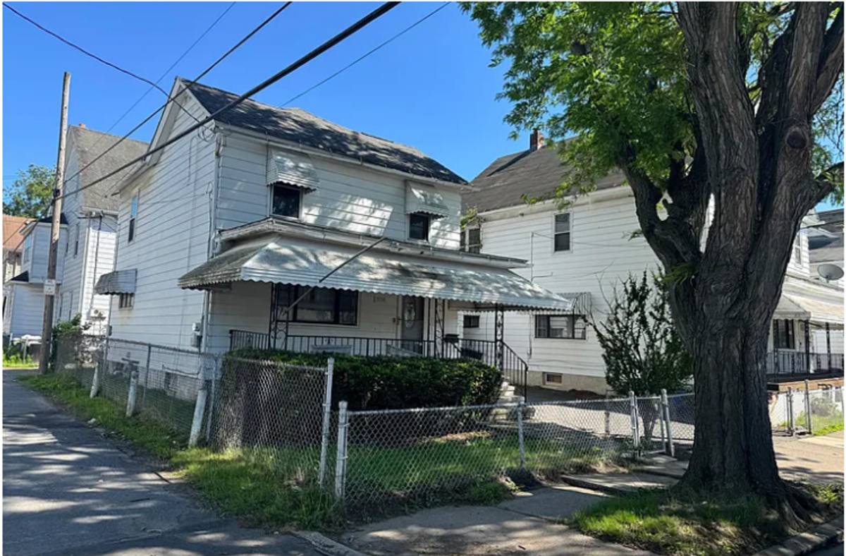 House for rent at 335 13th Ave, Scranton, PA 18504