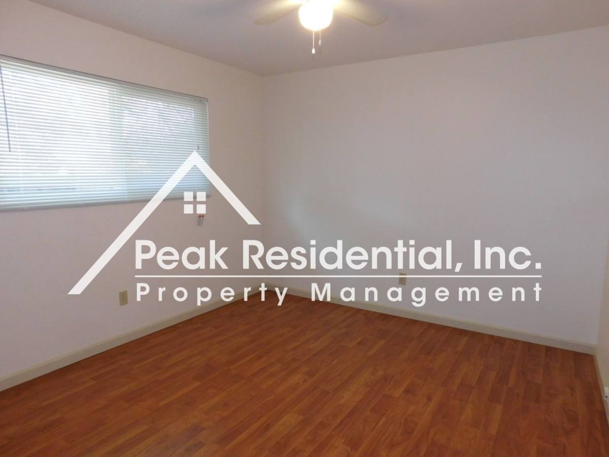 House for rent at 6100 Madison Ave, Carmichael, CA 95608