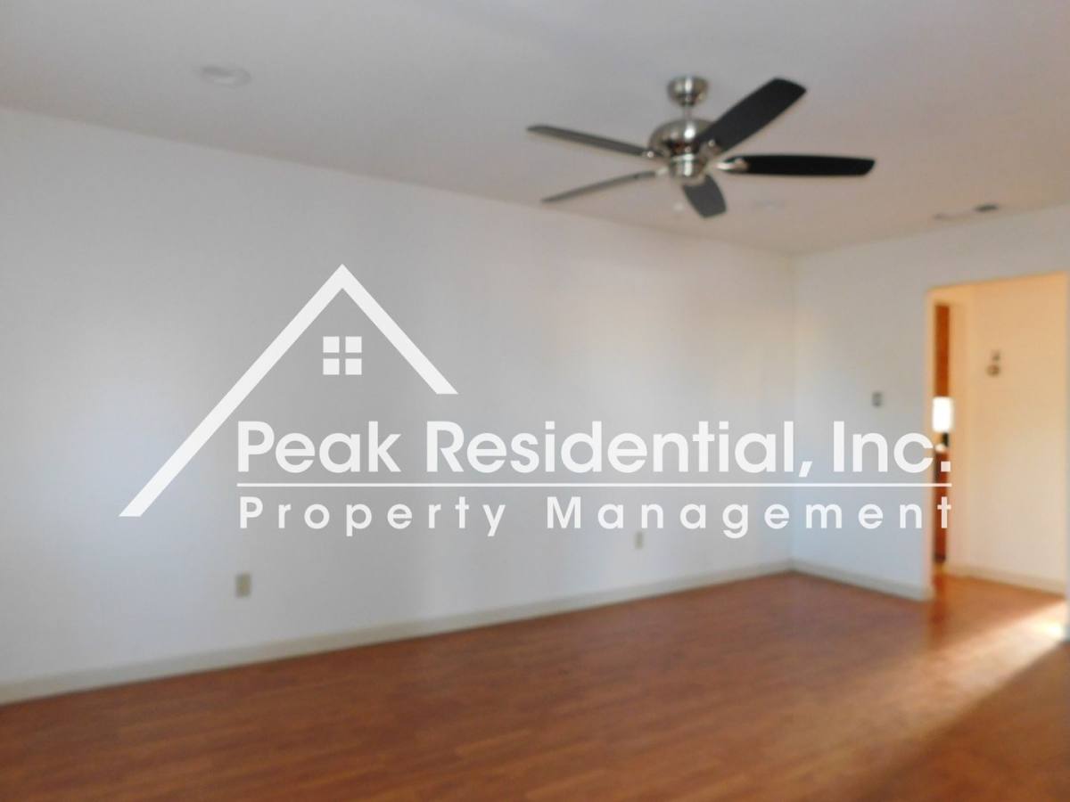 House for rent at 6100 Madison Ave, Carmichael, CA 95608