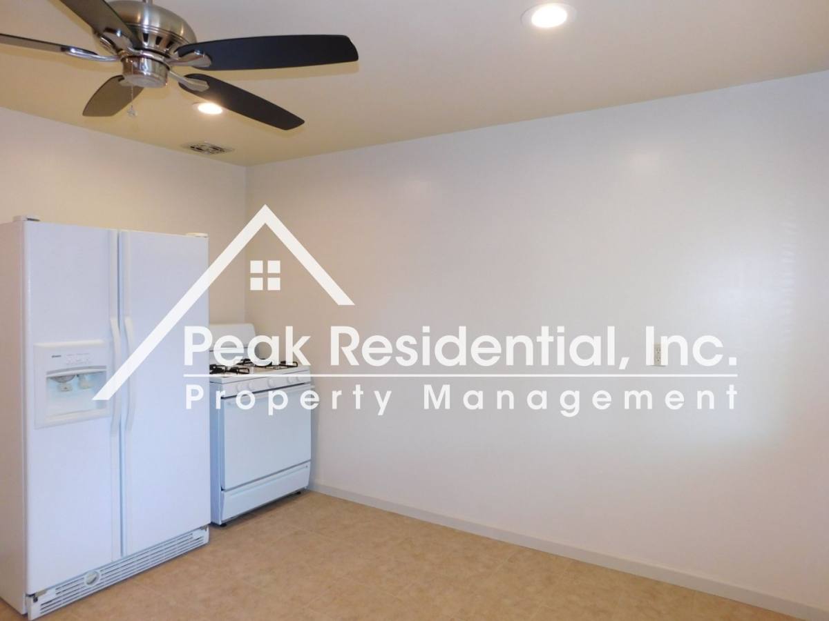 House for rent at 6100 Madison Ave, Carmichael, CA 95608