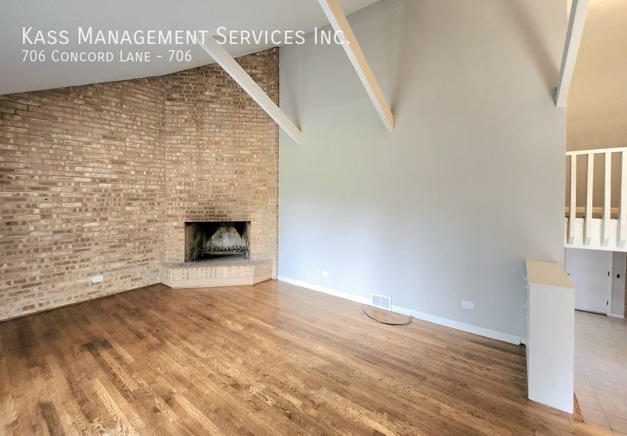 Townhouse for rent at 706 Concord Lane #706, Barrington, IL 60010