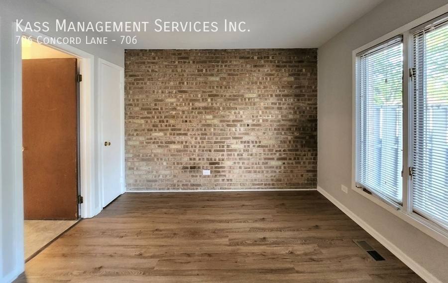 Townhouse for rent at 706 Concord Lane #706, Barrington, IL 60010