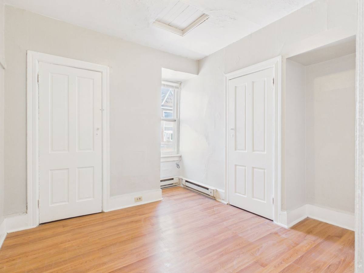 Apartment for rent at 1528 Green St, Harrisburg, PA 17102