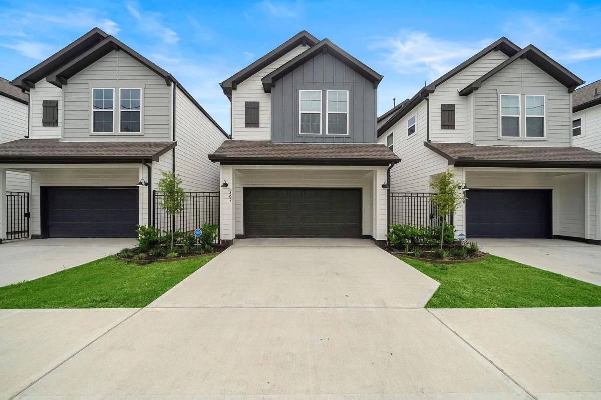 House for rent at 8402 Curry Rd, Houston, TX 77093
