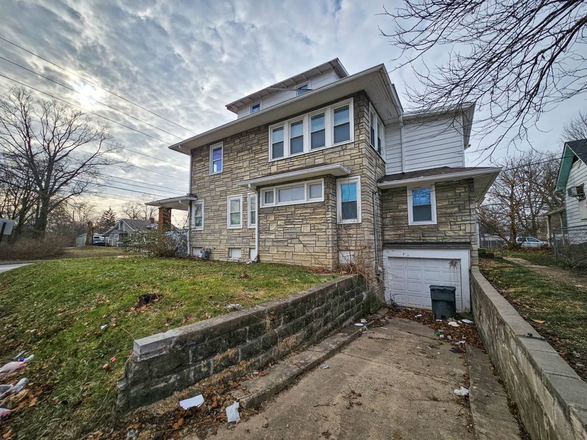 Apartment for rent at 4831 E Washington St, Indianapolis, IN 46201