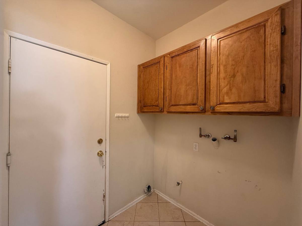 House for rent at 42472 Plains Dr, Lancaster, CA 93536