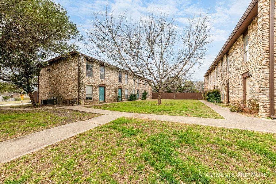 Townhouse for rent at 317 Craddock Ave #301, San Marcos, TX 78666