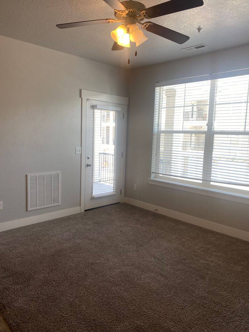 Townhouse for rent at 90 W Silver Springs Dr, Orem, UT 84058