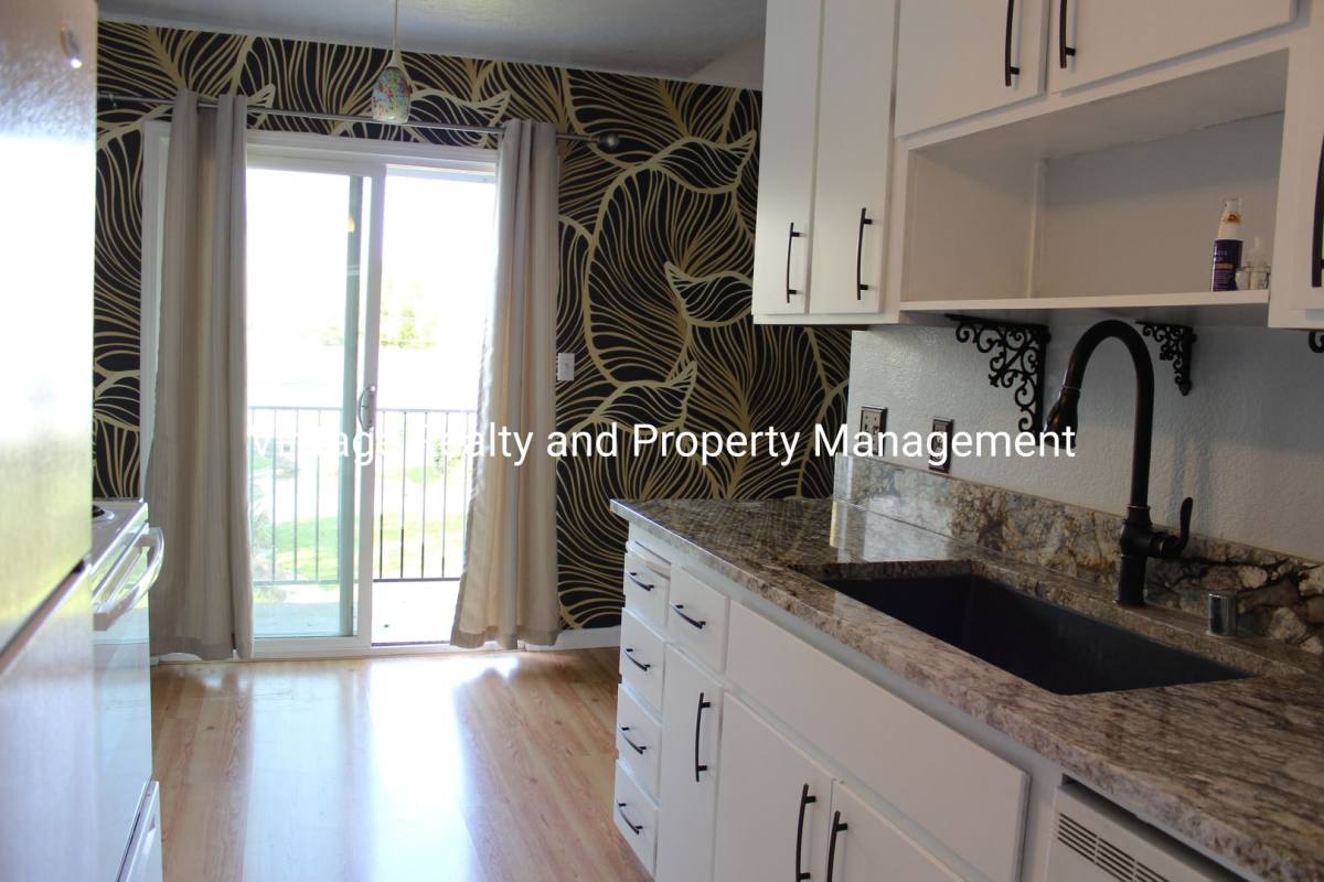 Condo for rent at 445 Almond Dr, Lodi, CA 95240