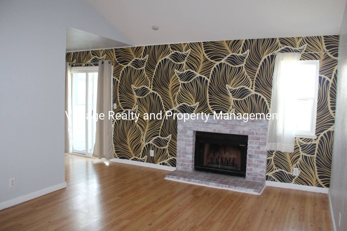 Condo for rent at 445 Almond Dr, Lodi, CA 95240
