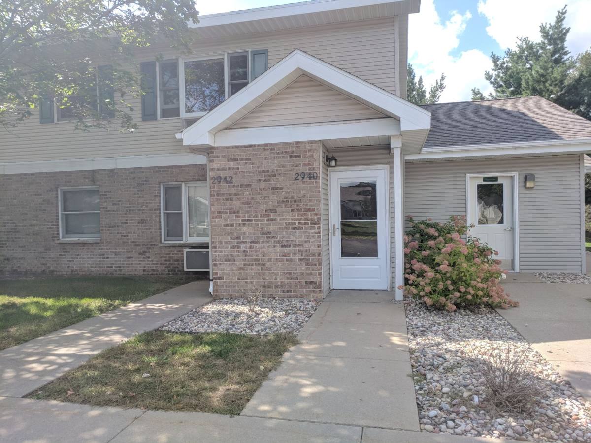 Apartment for rent at 2956 Hickory Dr, Plover, WI 54467