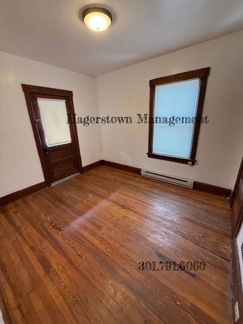 House for rent at 109 Fairground Ave, Hagerstown, MD 21740