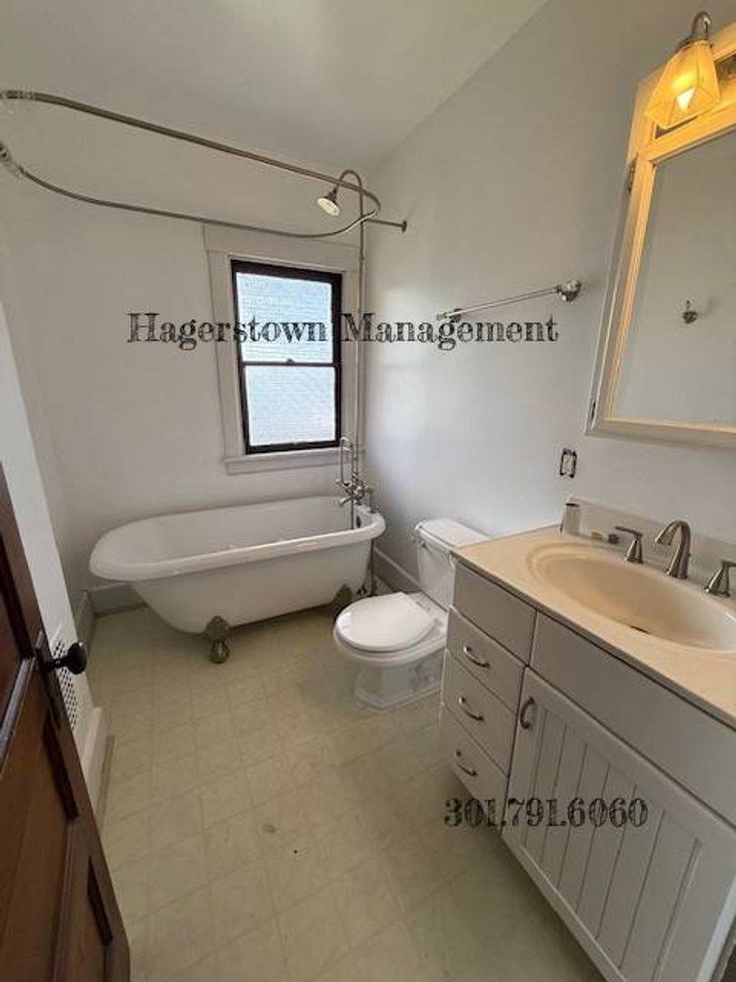 House for rent at 109 Fairground Ave, Hagerstown, MD 21740
