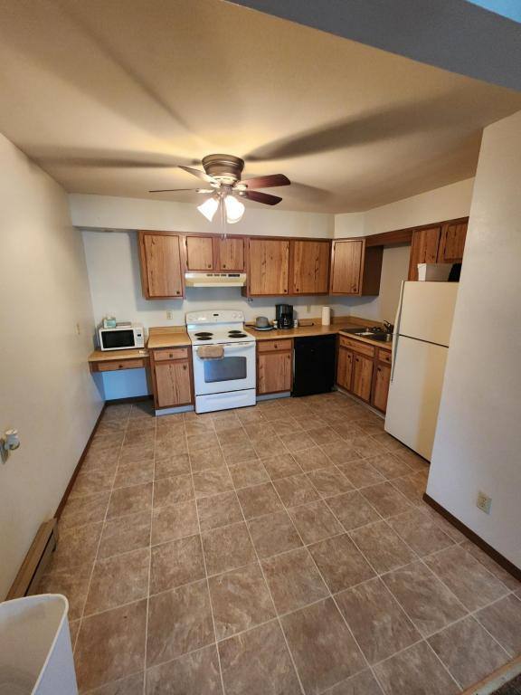 Apartment for rent at 1763 S Hance Dr #6, Freeport, IL 61032