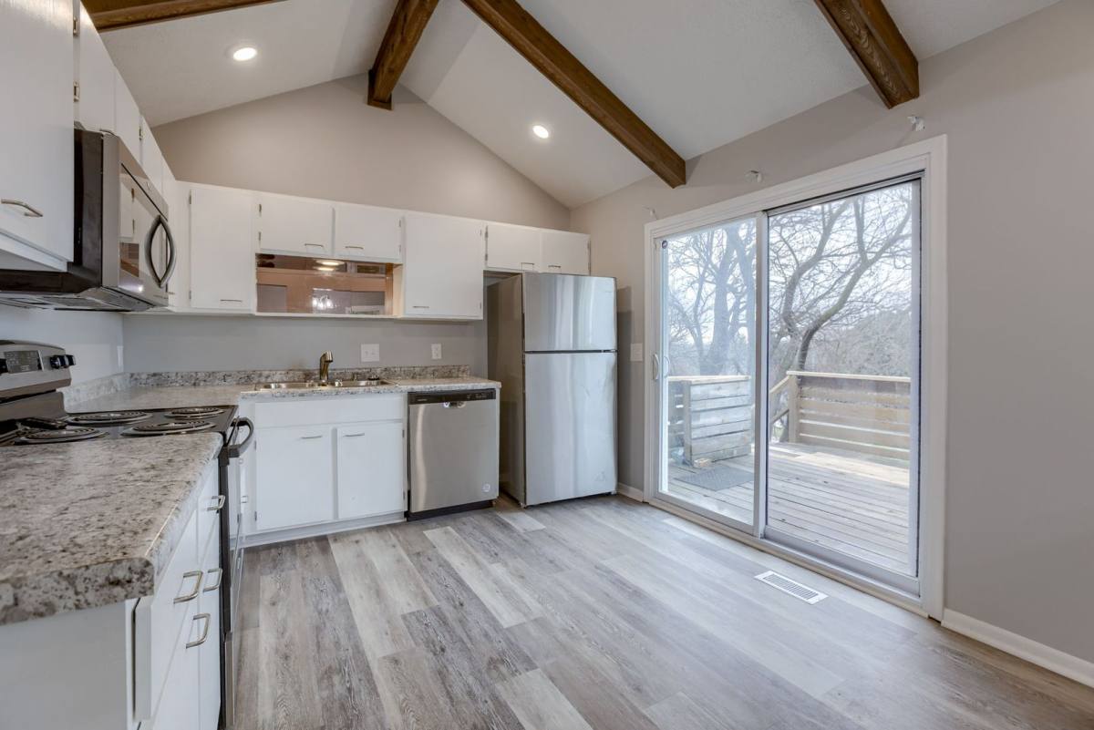 12511 Patrick Circle, Omaha, NE 68164 - House for Rent - Image 6